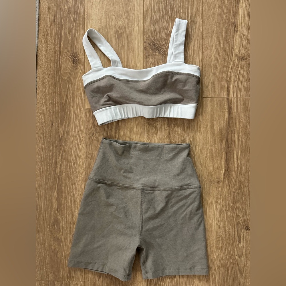 BEYOND YOGA BRA AND BIKER SHORT SET